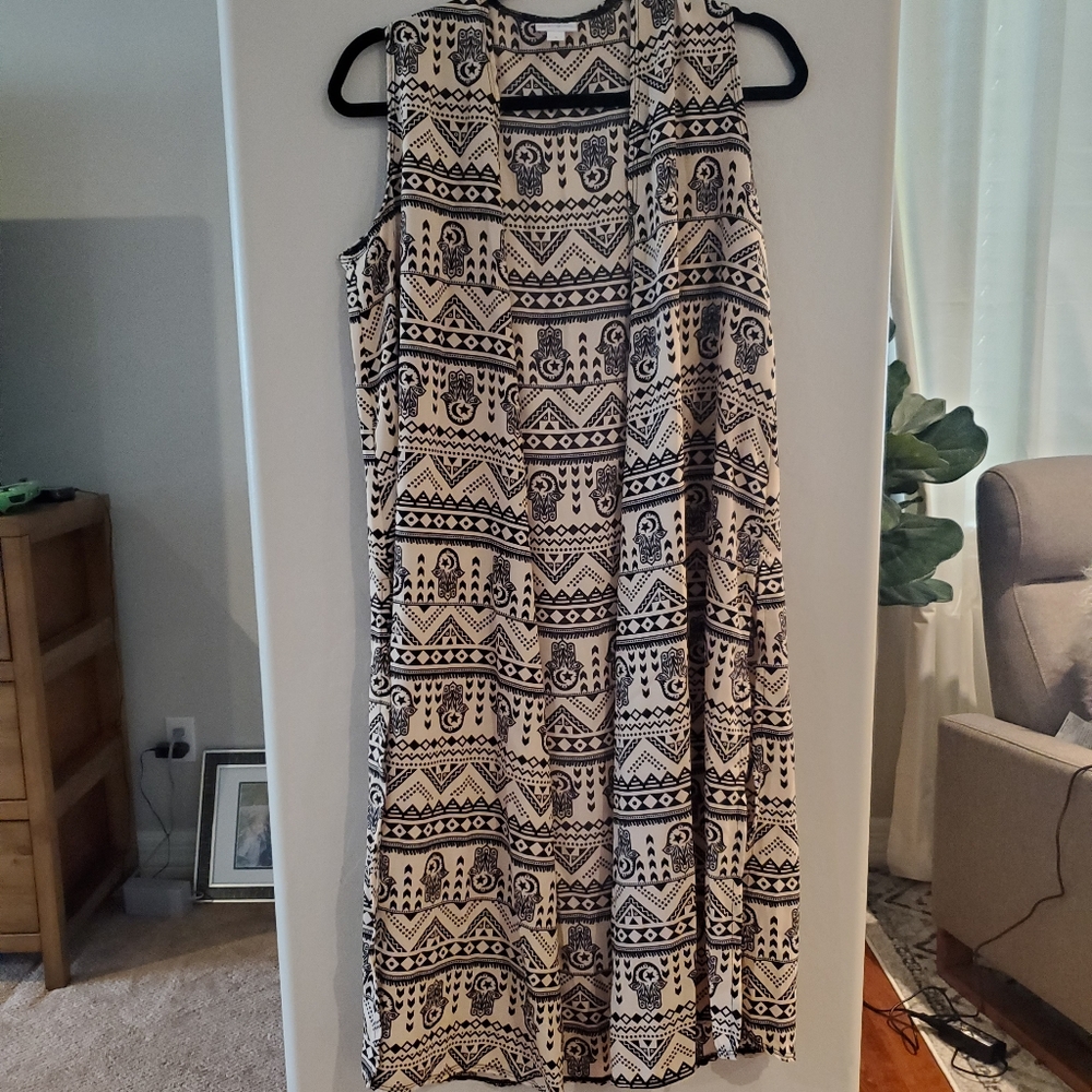 LuLaRoe Joy Tribal Print size S